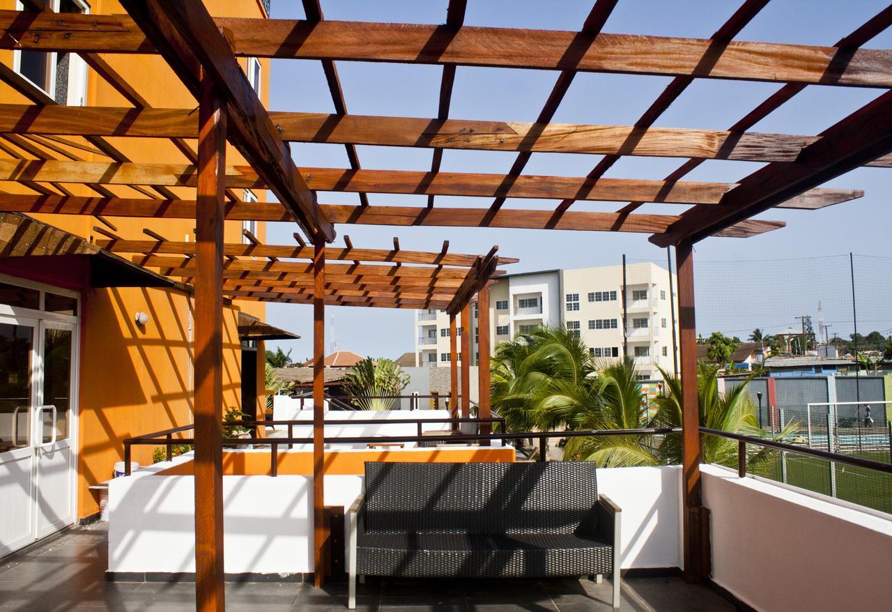 M Suites Hotel Akkra Exterior foto