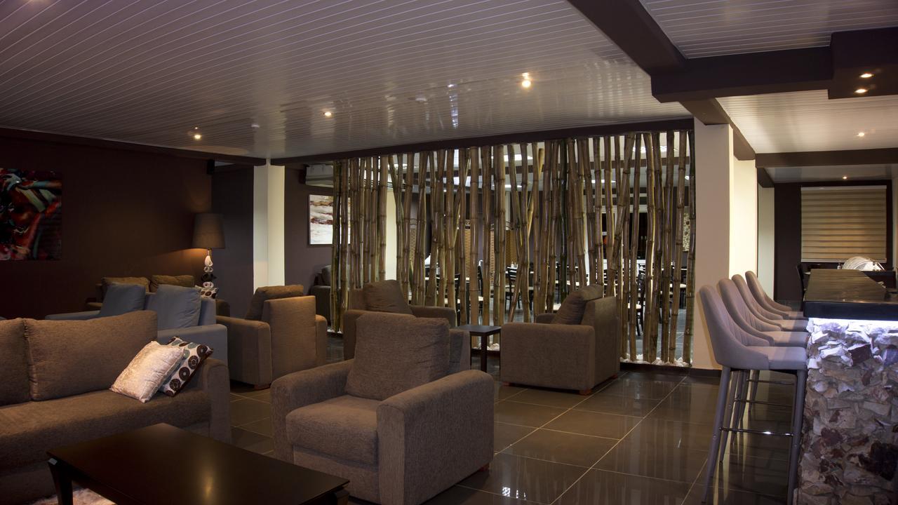 M Suites Hotel Akkra Exterior foto
