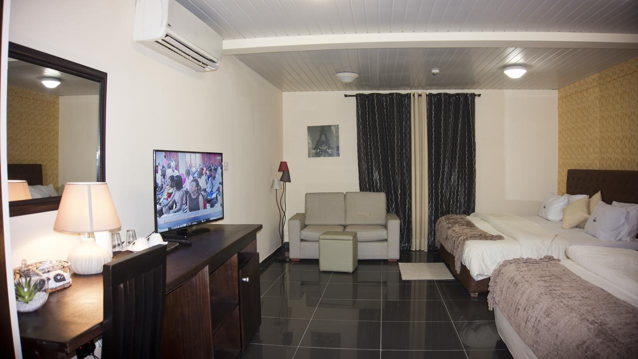 M Suites Hotel Akkra Exterior foto