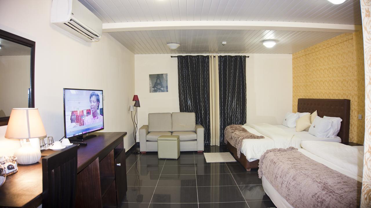 M Suites Hotel Akkra Exterior foto