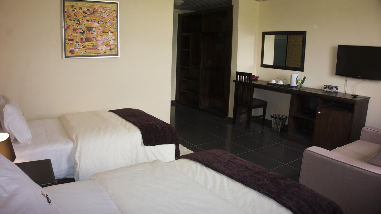 M Suites Hotel Akkra Exterior foto