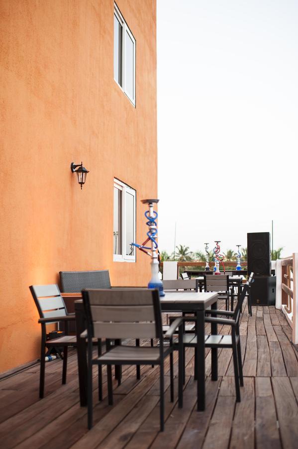 M Suites Hotel Akkra Exterior foto